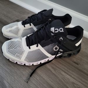Mens On Cloud running shoes